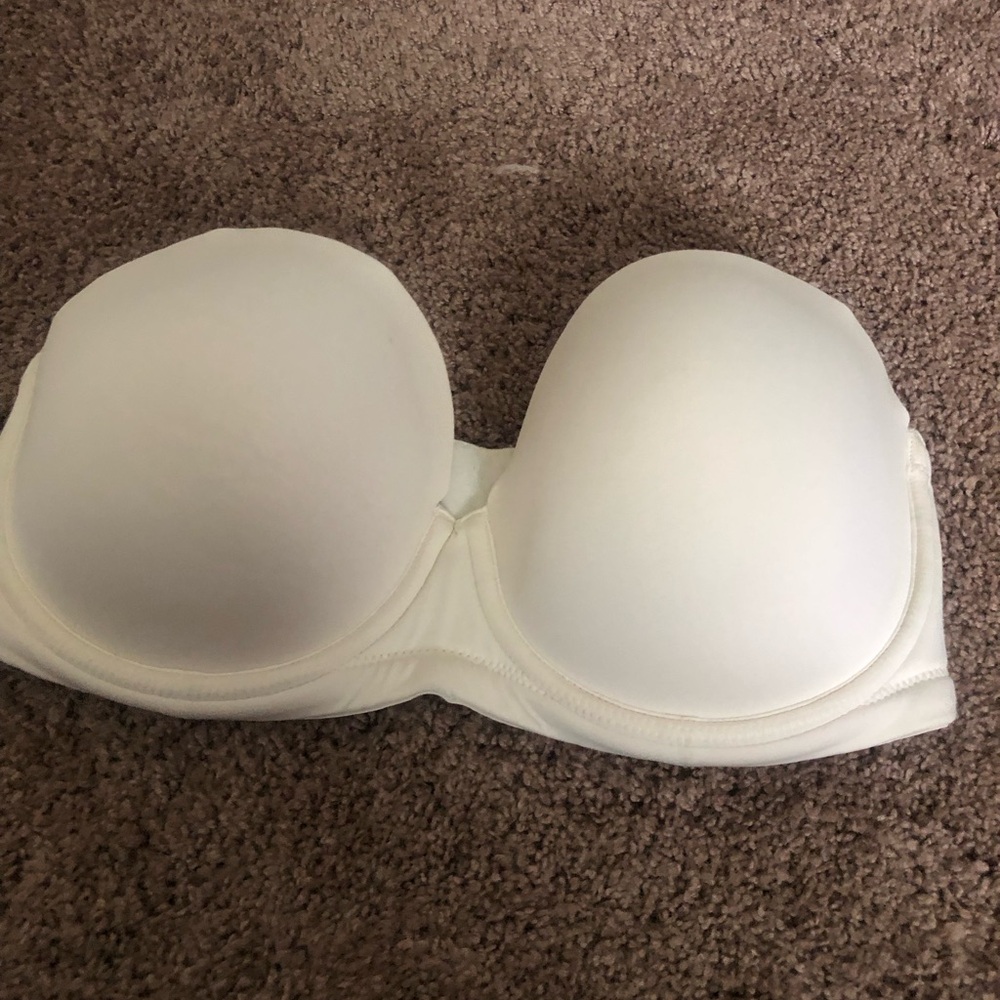 Wacoal Ivory Strapless Molded Bra